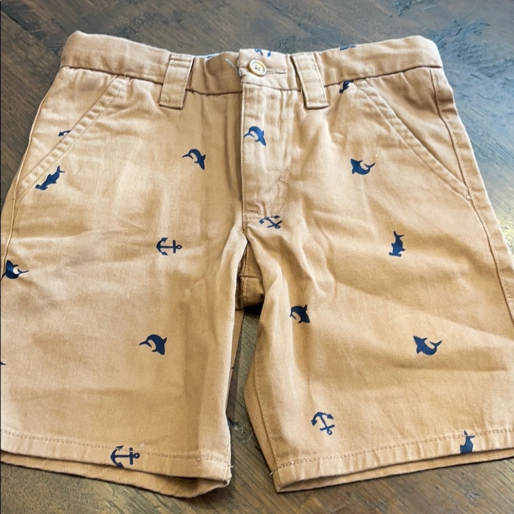 Basic Edition size 5 shark shorts